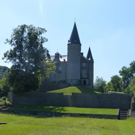 Le Cerf D'hubert Bed & Breakfast *